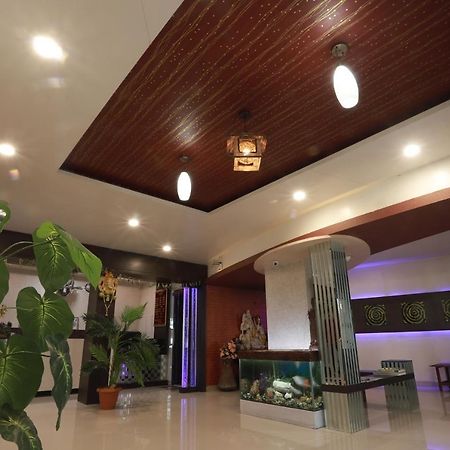 Hotel Darshan Amreli Экстерьер фото
