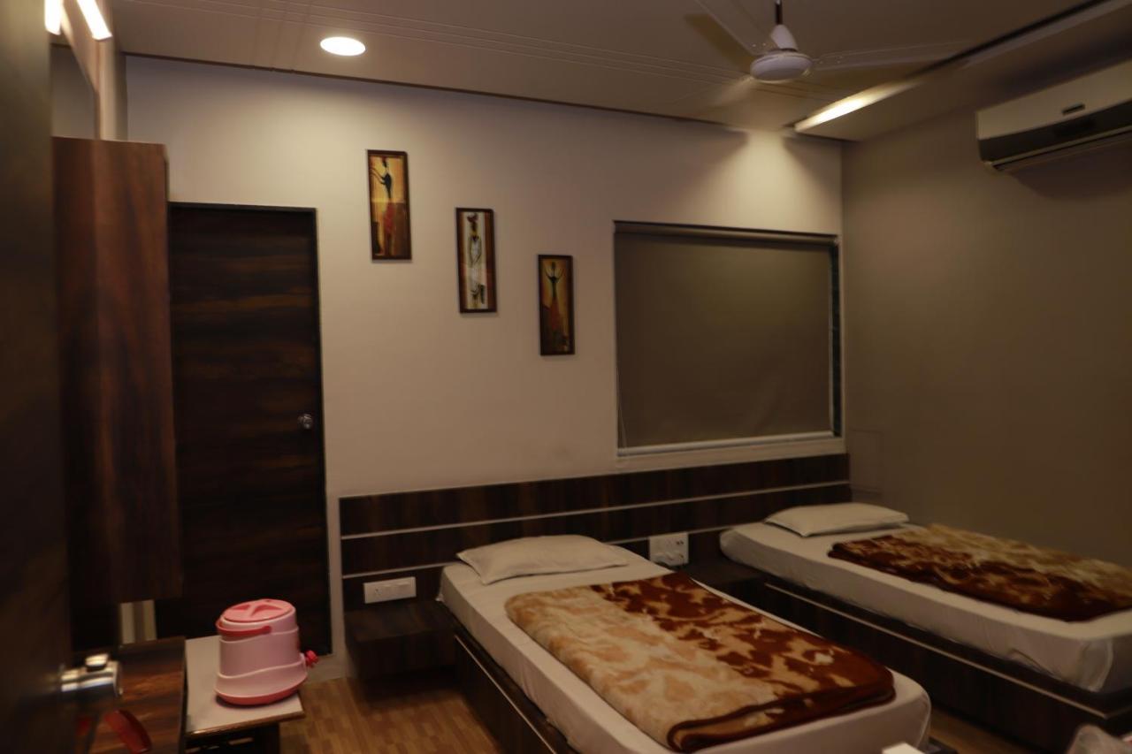 Hotel Darshan Amreli Экстерьер фото