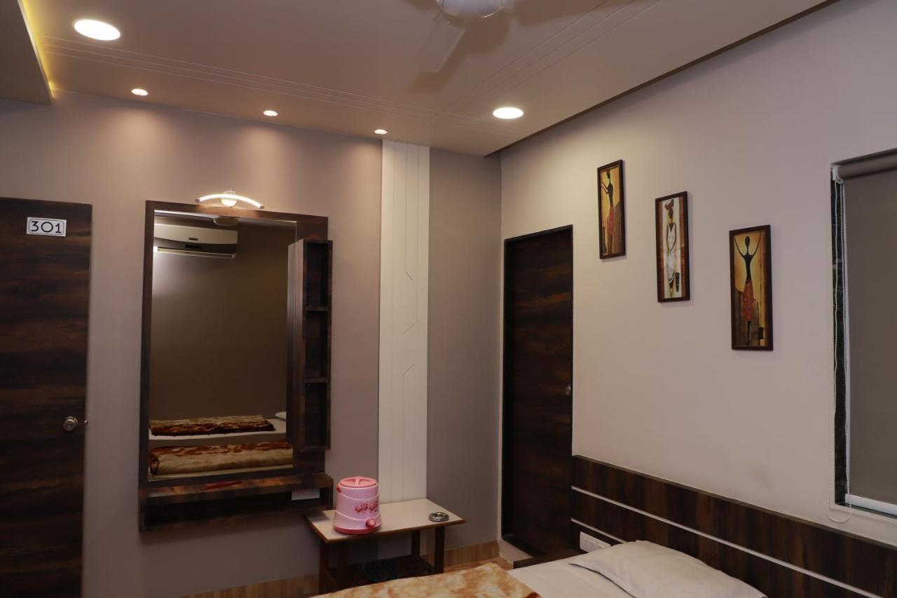 Hotel Darshan Amreli Экстерьер фото