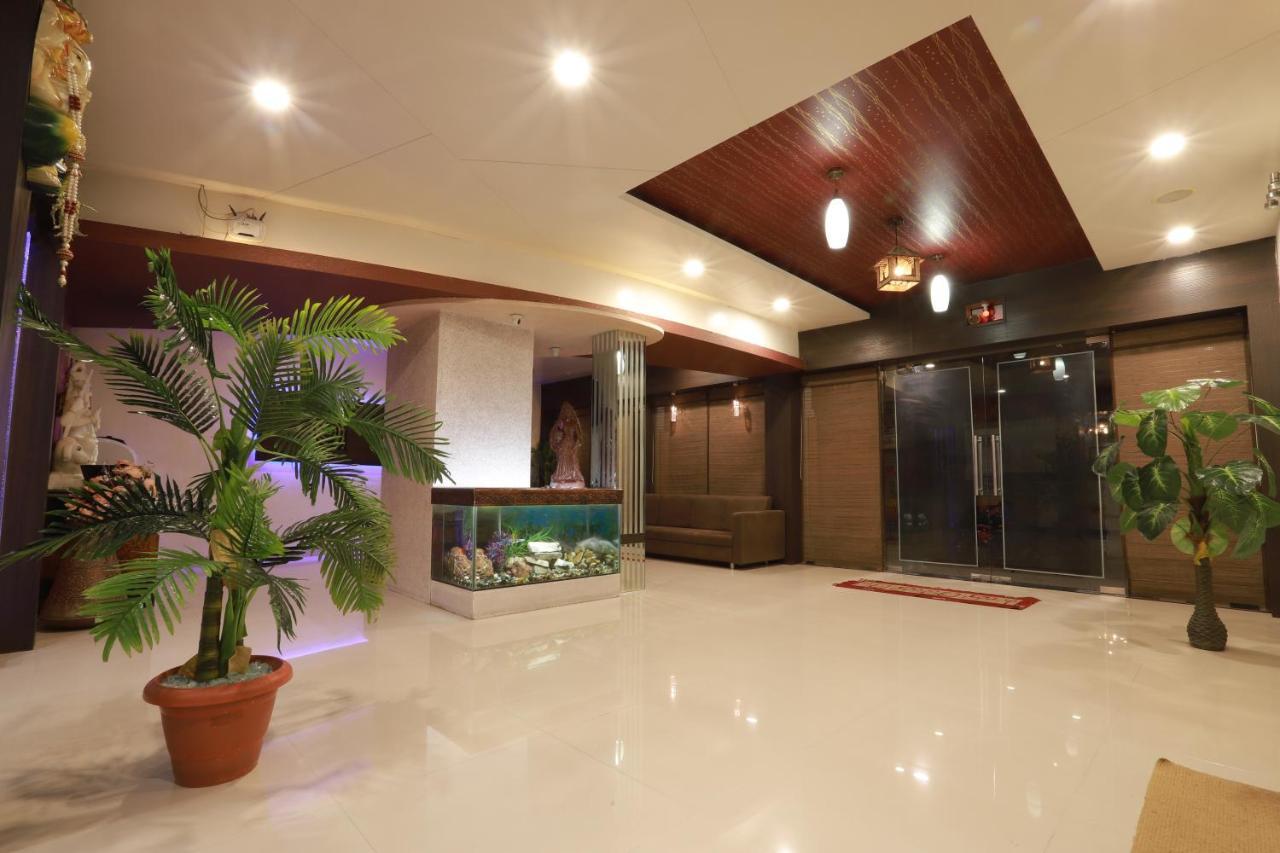 Hotel Darshan Amreli Экстерьер фото