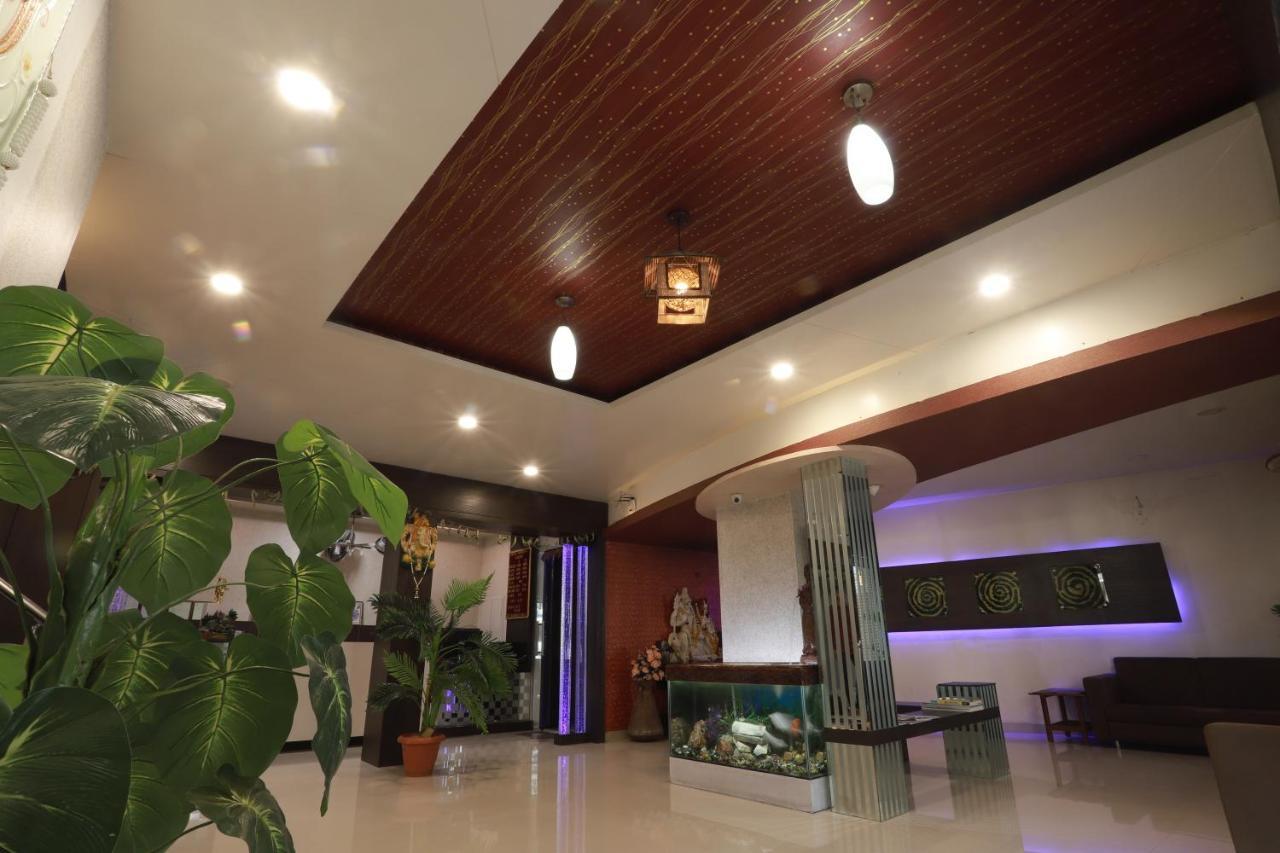 Hotel Darshan Amreli Экстерьер фото