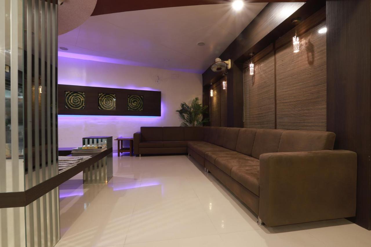 Hotel Darshan Amreli Экстерьер фото