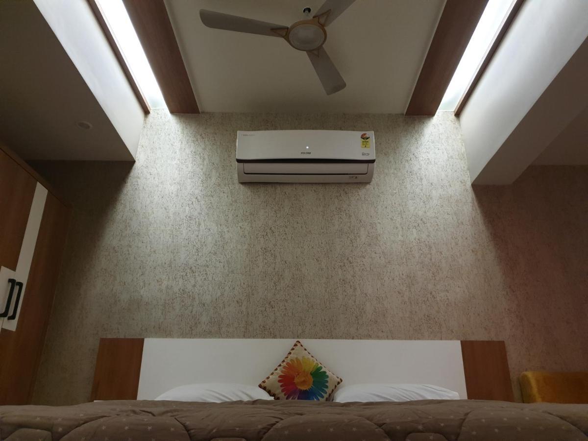 Hotel Darshan Amreli Экстерьер фото