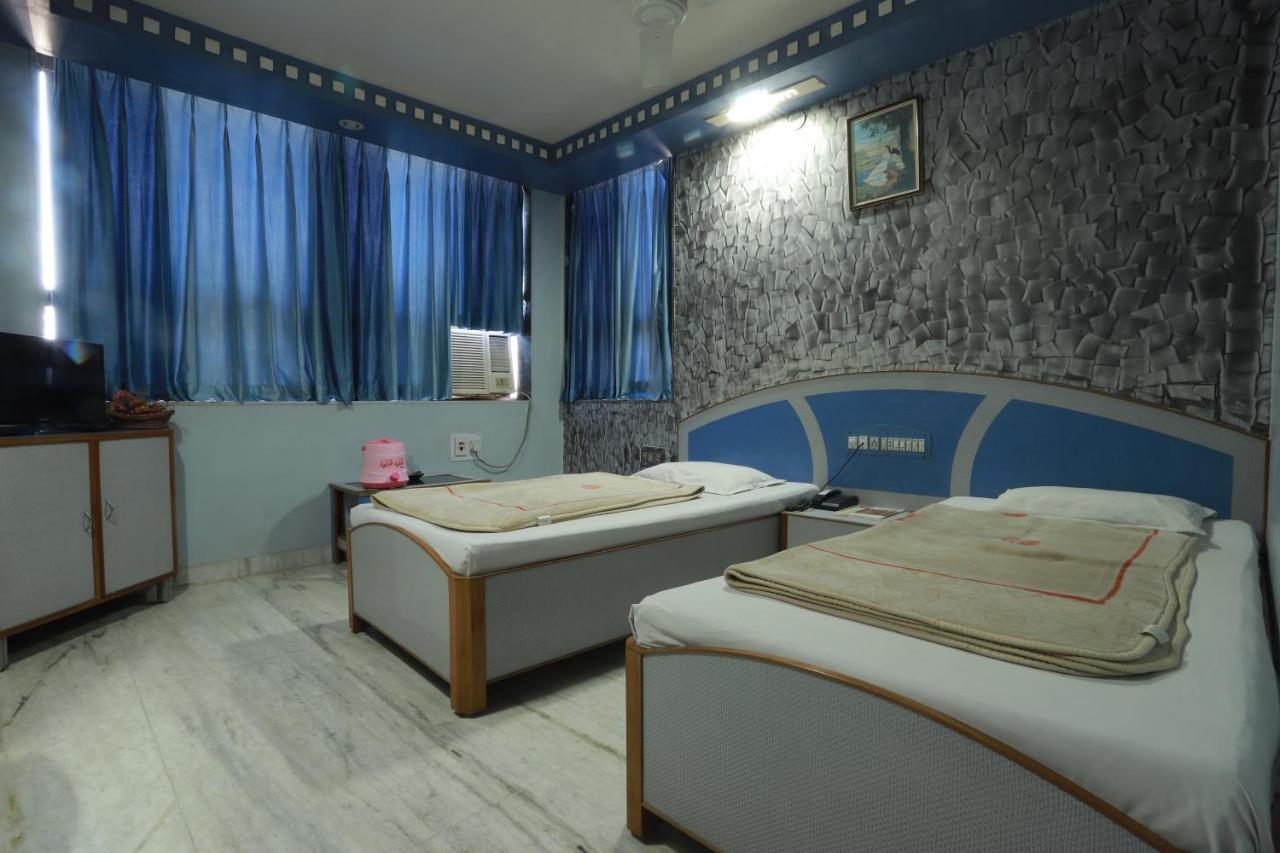 Hotel Darshan Amreli Экстерьер фото