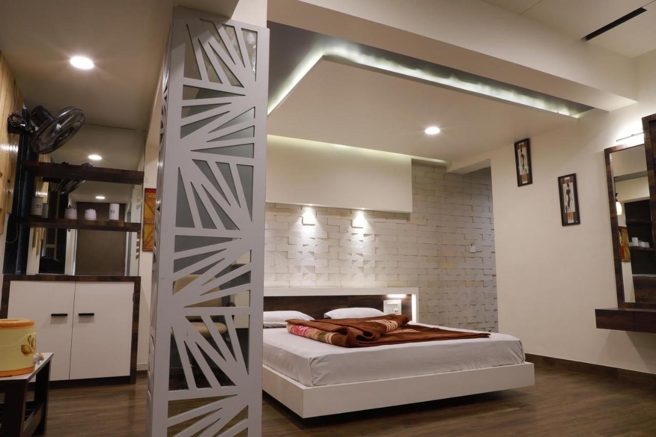 Hotel Darshan Amreli Экстерьер фото